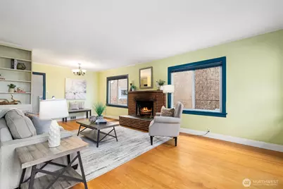 5046 35th Avenue NE, Seattle, WA 98105 - Photo 3