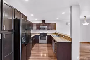 80 NE Melrose Dr, Oak Harbor, WA 98277 - Photo 3