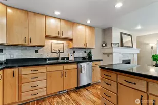 708 Hilltop Ave, Kent, WA 98031 - Photo 9