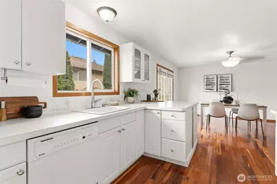 23217 NE 10th Place, Sammamish, WA 98074 - Photo 9