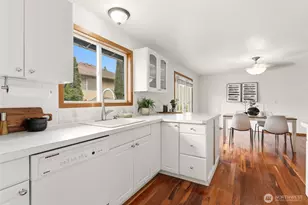 23217 NE 10th Pl, Sammamish, WA 98074 - Photo 9