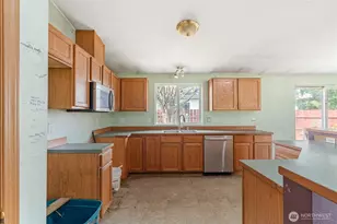 320 S 4th St, Elma, WA 98541 - Photo 9