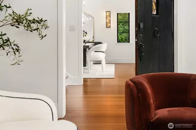 1111 37th Avenue E, Seattle, WA 98112 - Photo 7