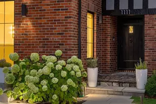 1111 37th Ave E, Seattle, WA 98112 - Photo 3