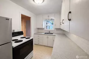 743 N 86th St, Seattle, WA 98103 - Photo 13