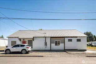 432 E 7th St, Waitsburg, WA 99361 - Photo 1