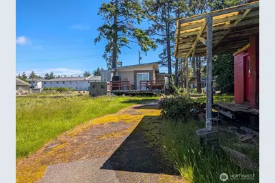 581 Dolphin Avenue NE, Ocean Shores, WA 98569 - Photo 17