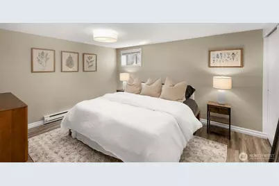 9102 12th Avenue NE, Seattle, WA 98115 - Photo 17