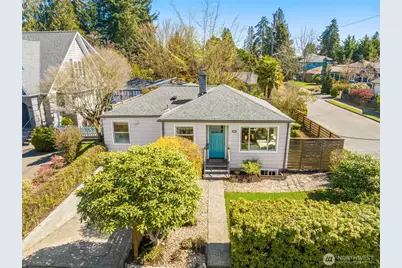 9102 12th Avenue NE, Seattle, WA 98115 - Photo 1