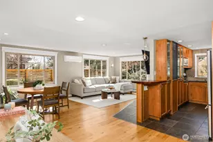 9102 12th Ave NE, Seattle, WA 98115 - Photo 7