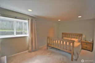 5718 29th Ave NE, Seattle, WA 98105 - Photo 13