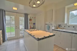 5718 29th Ave NE, Seattle, WA 98105 - Photo 7