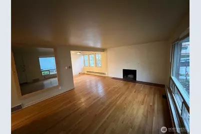 4053 NE 55th Street, Seattle, WA 98105 - Photo 5