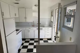 4053 NE 55th St, Seattle, WA 98105 - Photo 11