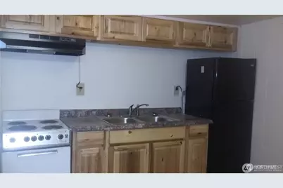 1017 4th Street #C, Bremerton, WA 98337 - Photo 3