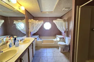 520 N 3rd St, Elma, WA 98541 - Photo 9