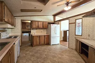 520 N 3rd St, Elma, WA 98541 - Photo 13