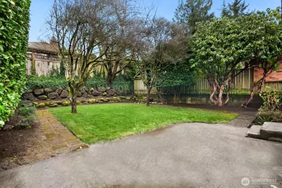 3442 40th Avenue W, Seattle, WA 98199 - Photo 27