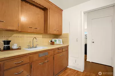3442 40th Avenue W, Seattle, WA 98199 - Photo 11