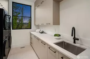 3806 95th Ave NE, Yarrow Point, WA 98004 - Photo 35