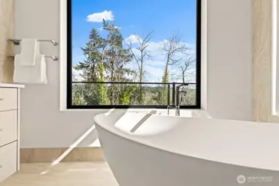 3806 95th Avenue NE, Yarrow Point, WA 98004 - Photo 17