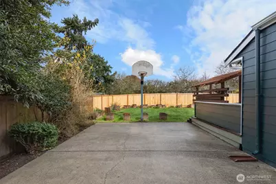 9716 14th Avenue NW, Seattle, WA 98117 - Photo 35