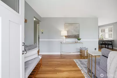 5956 37th Avenue SW, Seattle, WA 98126 - Photo 3