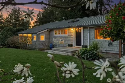 9420 NE Eric Avenue, Bainbridge Island, WA 98110 - Photo 1