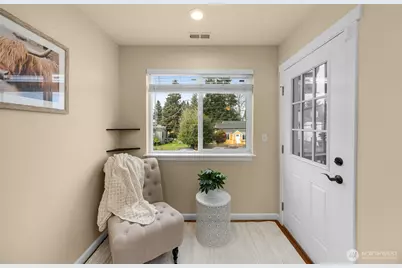 10250 17th Avenue SW, Seattle, WA 98146 - Photo 9