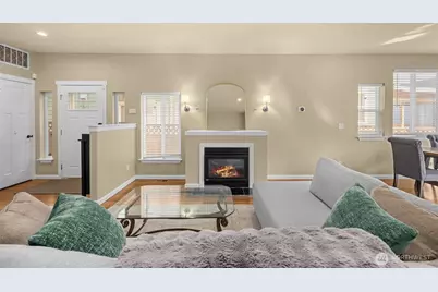 10250 17th Avenue SW, Seattle, WA 98146 - Photo 3