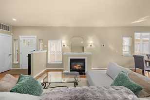 10250 17th Ave SW, Seattle, WA 98146 - Photo 3