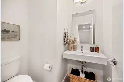 12526 15th Avenue NE #D, Seattle, WA 98125 - Photo 7