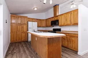 1051 E Crestview Dr, Shelton, WA 98584 - Photo 7