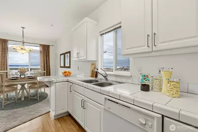 2420 Grand Avenue #303, Everett, WA 98201 - Photo 11