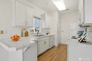 2420 Grand Ave, Everett, WA 98201 - Photo 9