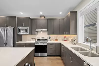 8609 244th Street SW #11, Edmonds, WA 98026 - Photo 11