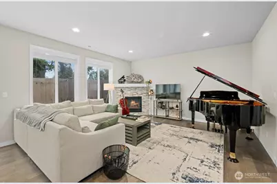 8609 244th Street SW #11, Edmonds, WA 98026 - Photo 5