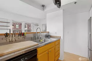 505 E Denny Way, Seattle, WA 98122 - Photo 9