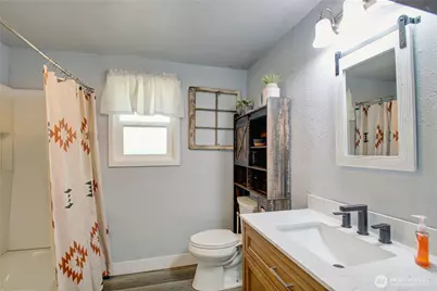 16027 W Division Street, Mount Vernon, WA 98273 - Photo 15