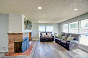 16027 W Division St, Mount Vernon, WA 98273 - Photo 5