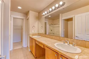 5583 Lakemont Blvd SE, Bellevue, WA 98006 - Photo 9