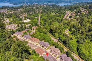 5583 Lakemont Blvd SE, Bellevue, WA 98006 - Photo 21