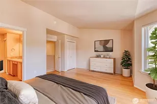 5583 Lakemont Blvd SE, Bellevue, WA 98006 - Photo 9