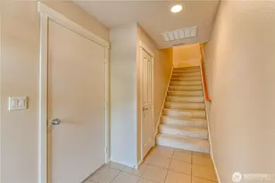 5583 Lakemont Blvd SE, Bellevue, WA 98006 - Photo 3