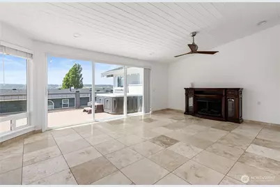 2735 Evening Glory Court, Clinton, WA 98236 - Photo 9