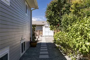 2735 Evening Glory Ct, Clinton, WA 98236 - Photo 31