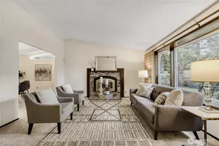 15703 SE 45th Ct, Bellevue, WA 98006 - Photo 3