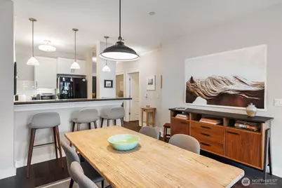 3217 Eastlake Avenue E #210, Seattle, WA 98102 - Photo 11