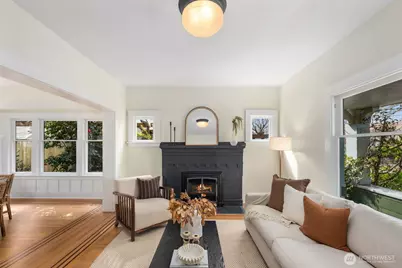 2556 10th Avenue W, Seattle, WA 98119 - Photo 5