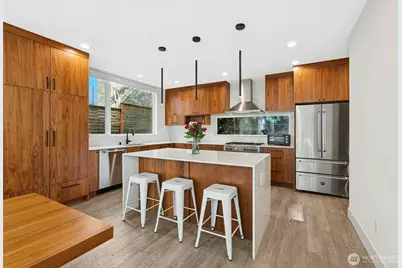 916 B 14th Avenue, Seattle, WA 98122 - Photo 9